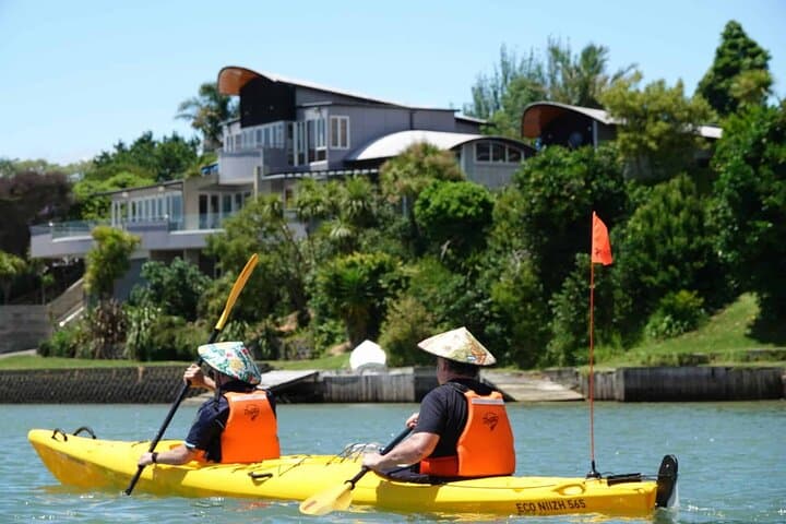 Paddle the Waitemata: Guided Riverhead Tavern Kayak Tour from Auckland
