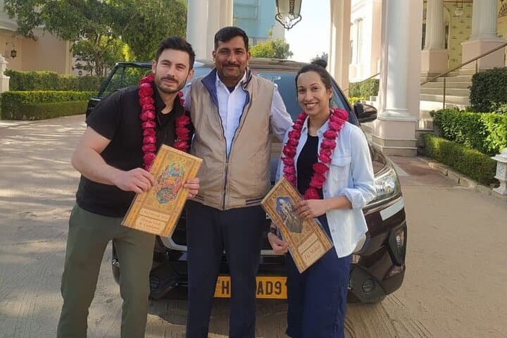 Same-Day Taj Mahal Private Driver Tour From Delhi to Agra photo 3