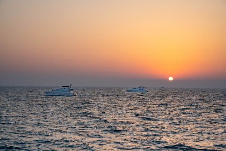 Dubai Sunset Yacht Cruise: Marina, Bluewaters & Burj Al Arab photo 5
