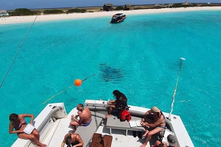 Klein Curaçao Speedboat Daytrip: Snorkel, Turtles & Lighthouse Adventure photo 2