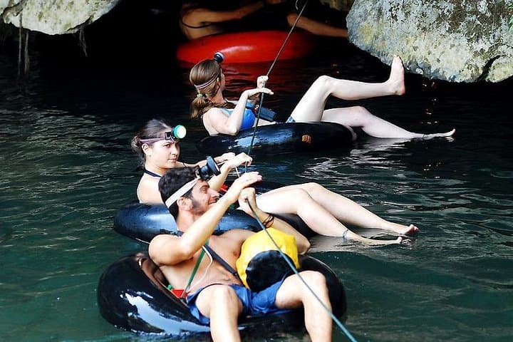 Vang Vieng Tour A: Blue Lagoon 3, Caves, Zipline & River Kayak Day Trip photo 4