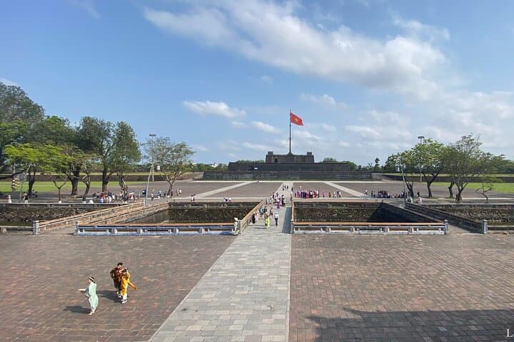 Hue Private Full-Day Guided Tour: Imperial Citadel, Pagodas & Royal Tombs