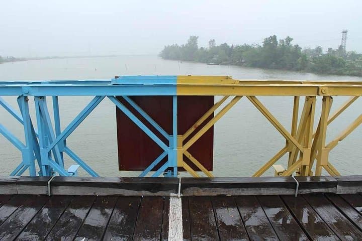 DMZ Day Tour from Hue: Vinh Moc Tunnels & Khe Sanh Combat Base photo 2