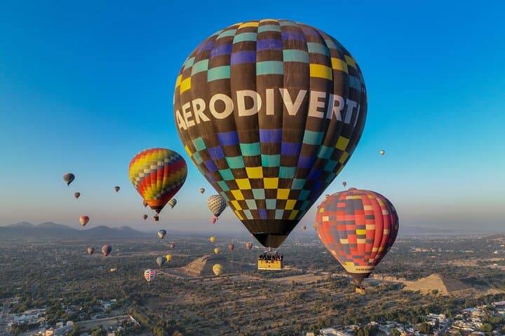 Sunrise Hot-Air Balloon Over Teotihuacan: Flight, Cave Breakfast & Archaeological Visit photo 4