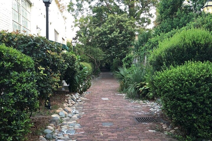 Pirate Escape Charleston Scavenger Hunt: Self-Guided Colonial Walking Adventure photo 6