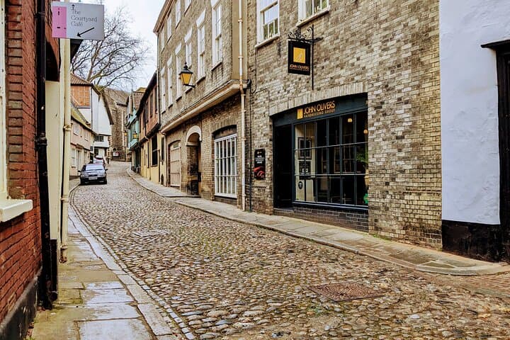 Norwich Medieval Mystery: Self-Guided Elm Hill & Cathedral Exploration Game