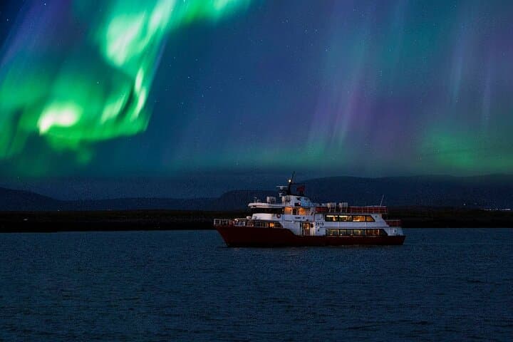 Chasing the Aurora: Private Northern Lights Photography Tour from Reykjavik photo 3