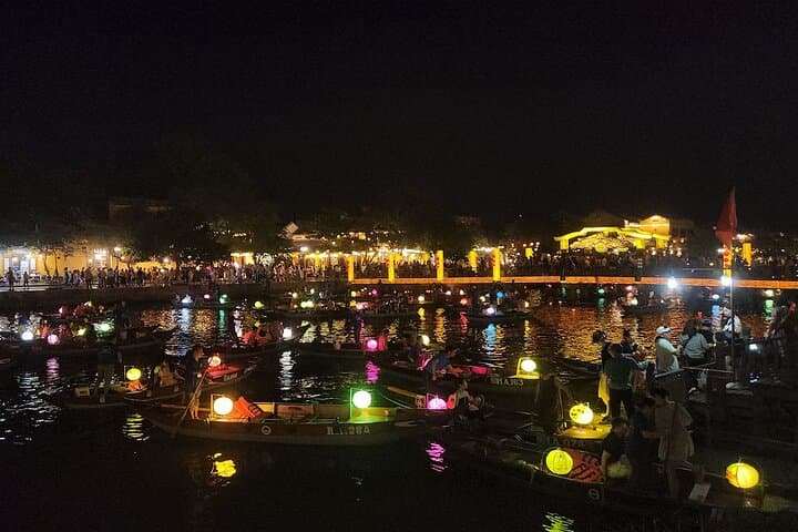 Sunset Riverboat & Lantern Night in Hoi An Ancient City