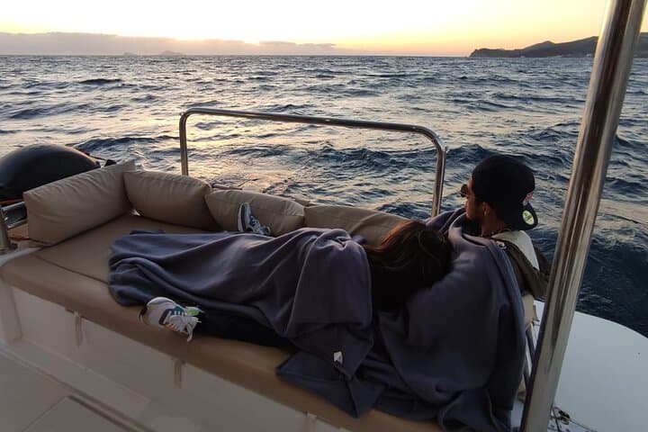 Santorini Caldera Panorama Sunset Cruise — All‑Inclusive Winter Sailing to Hot Springs & Thirassia photo 5