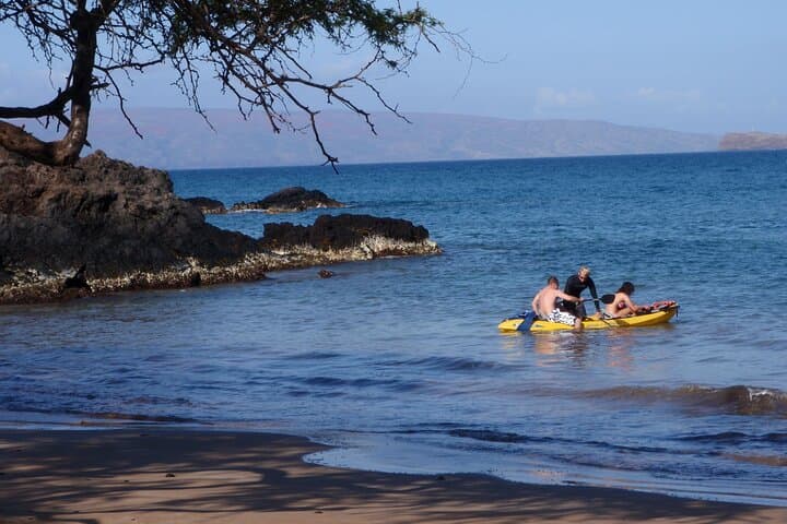 Makena Kayak, Snorkel and Waterfall Hike — Day Tour from Wailea photo 6