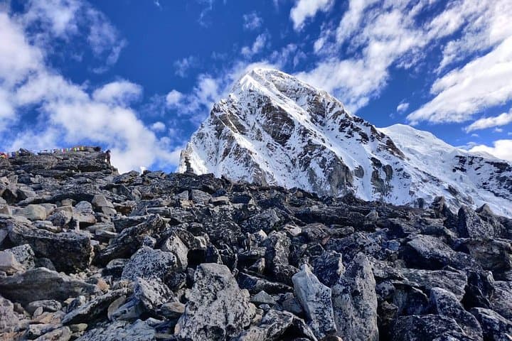14-Day Everest Base Camp Trek: Classic Khumbu High-Altitude Trek in Nepal photo 3