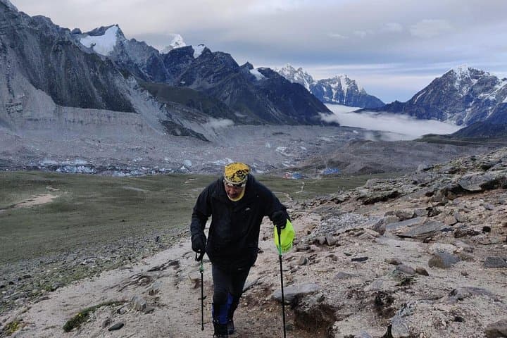 14-Day Everest Base Camp Trek: Classic Khumbu High-Altitude Trek in Nepal photo 4