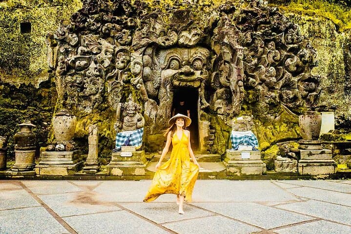 Bali Art and Temples Tour: Ubud, Mas, Batuan & Tegenungan Waterfall