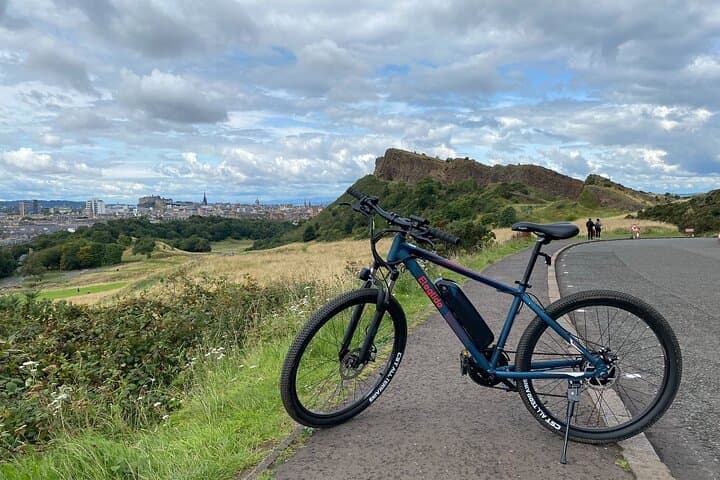 Edinburgh E-Bike Tour: Arthur's Seat, Dean Village & Water of Leith photo 1