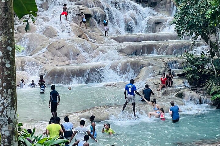 Dunn’s River Falls and Zipline: Half-Day Adventure from Ocho Rios
