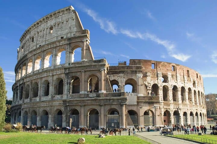 Colosseum Arena Exclusive Audio Tour: Skip-the-Line Colosseum, Forum & Palatine photo 3