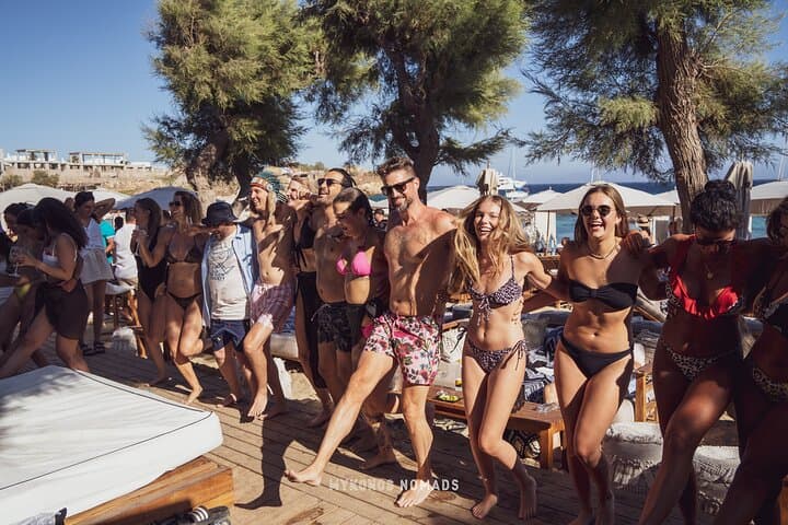 Mykonos Beach-Club Crawl: Paraga to Paradise in One High-Energy Afternoon
