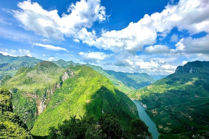 Ha Giang VIP 3-Day Loop: Ma Pi Leng, Dong Van & Authentic Homestay Experience photo 3