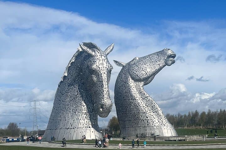 Executive Scottish Lowlands Tour: Castles, Kelpies & the Falkirk Wheel