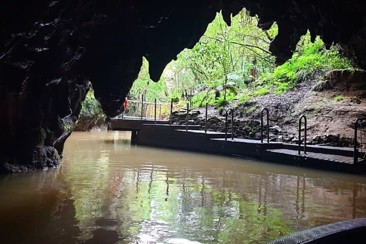 Private Hobbiton and Waitomo Glowworm Caves Day Trip from Auckland photo 5