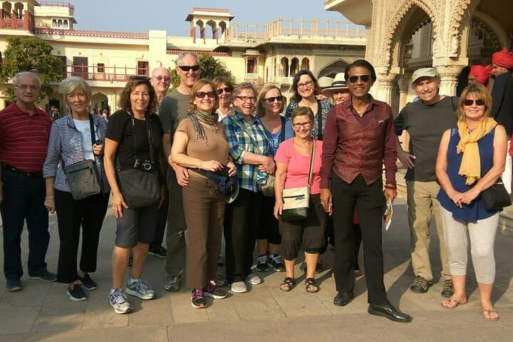 Private Delhi Luxury Tour: Full-Day Guided Sightseeing of Old & New Delhi
