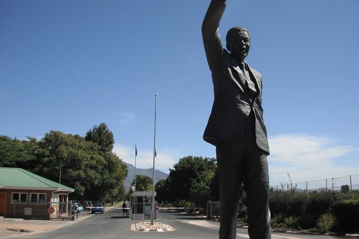 Full-Day Cape Winelands Private Tour: Stellenbosch & Franschhoek Wine Tasting photo 4