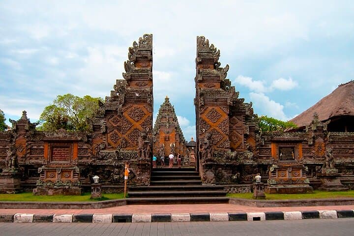Ubud Day Tour: Monkey Forest, Tegallalang Rice Terraces & Tegenungan Waterfall photo 6