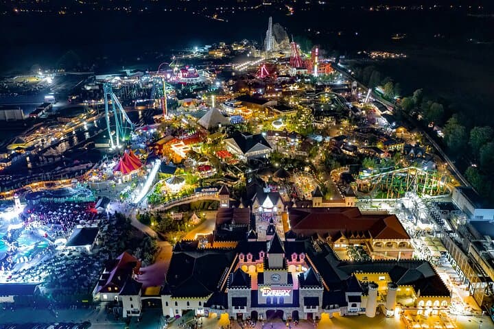 Energylandia Full-Day Admission: Poland’s High-Octane Theme Park Experience photo 6