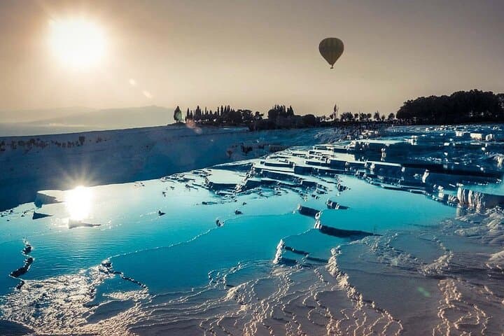 Dawn Balloon Flight Over Pamukkale's White Terraces