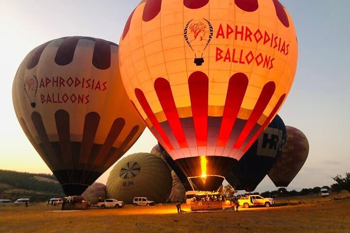 Dawn Balloon Flight Over Pamukkale's White Terraces photo 6