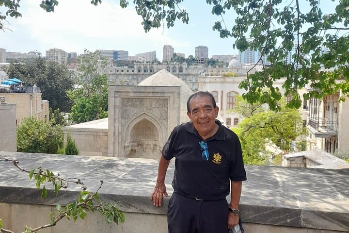 Baku in Six Hours: Private Guided City Tour from Highland Park to the Heydar Aliyev Center photo 6
