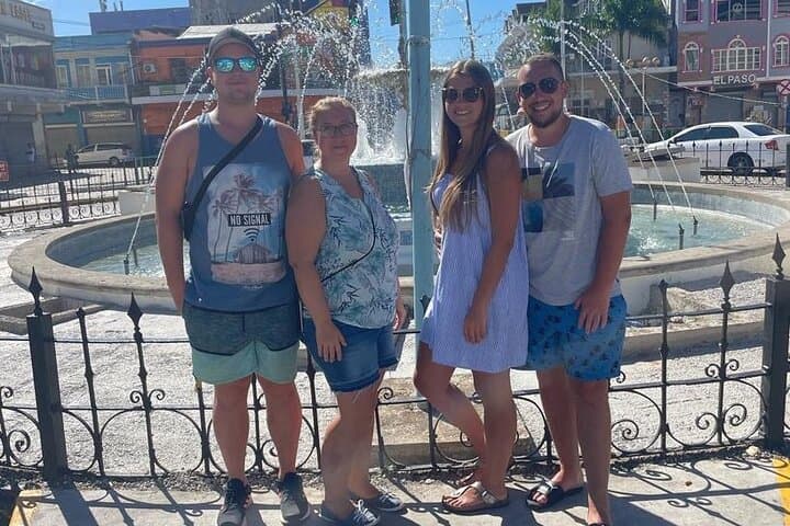 Montego Bay Highlights: Private Guided Cultural & Beach Tour