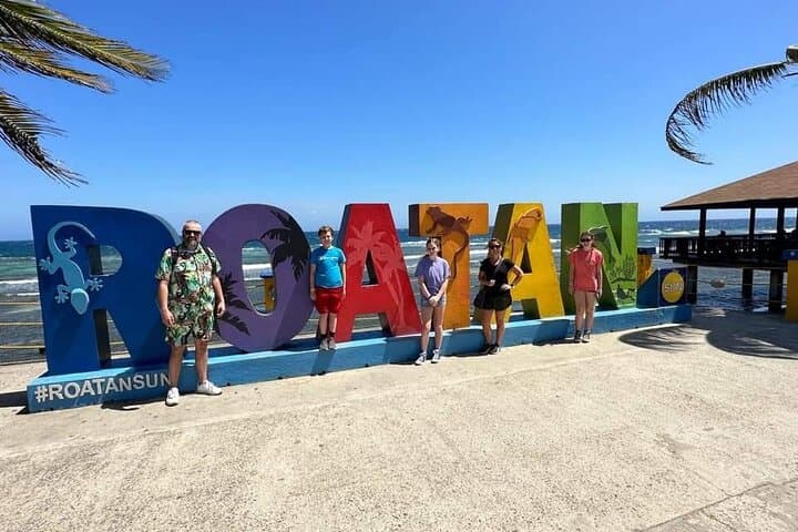 Private Roatan Chocolate and Rum Tour with Custom Island Stops photo 4