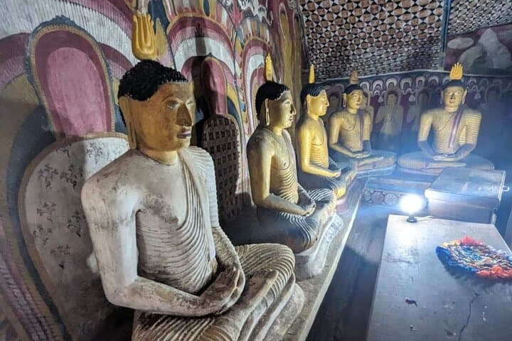 Colombo to Sigiriya & Dambulla: Full-Day Sigiriya Rock, Dambulla Cave and Kaudulla Elephant Safari photo 3