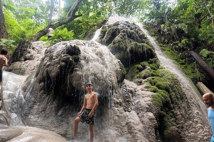 Chiang Mai Full-Day: Doi Suthep, Pha Lat & Sticky Waterfall Private Tour photo 2