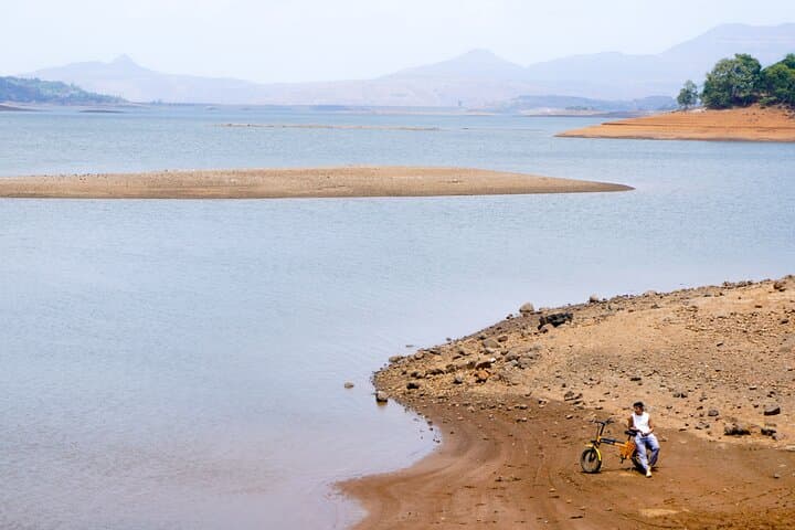 Lake Badi Drone & E-Bike Workshop: Udaipur Countryside Film Trail photo 6