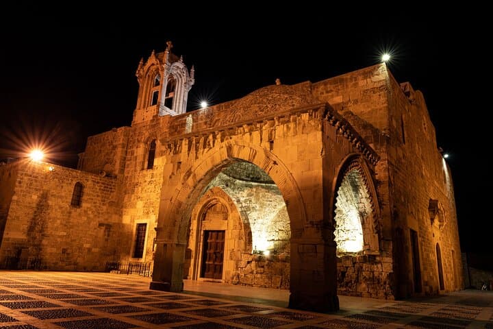 Jeita Grotto, Harissa & Byblos: Full-Day Private Tour from Beirut