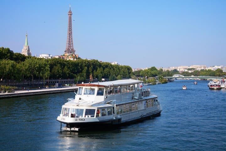 Seine Lunch Cruise from the Eiffel Tower: Two-Hour Gourmet River Tour photo 2