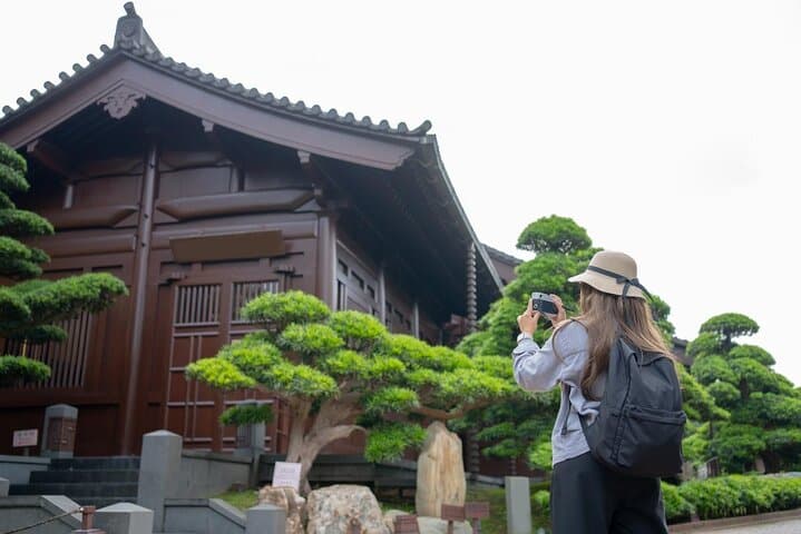 Hong Kong Art Walking Tour: Streets to Studios Exploration (3-Hour Private) photo 3