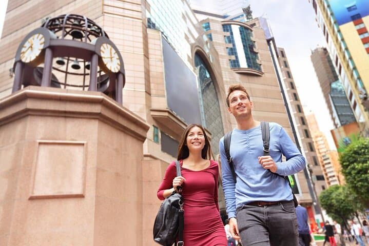 Hong Kong Art Walking Tour: Streets to Studios Exploration (3-Hour Private)