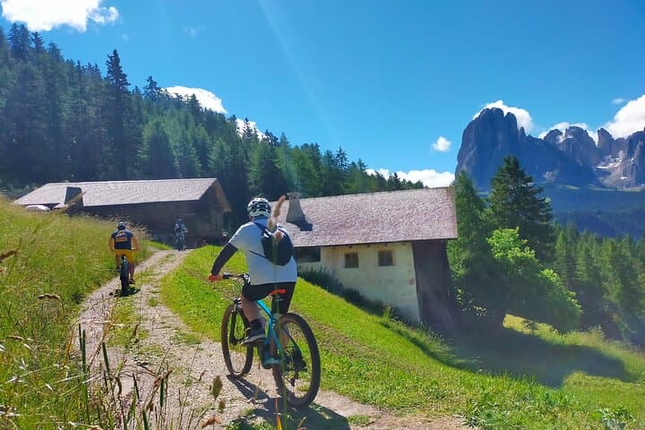 Ebike Tour to Discover Breweries and Winegrowers in the Dolomites