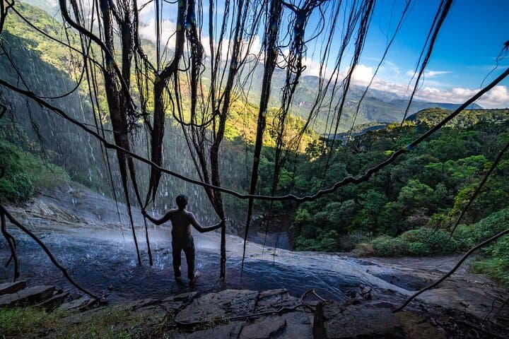 Knuckles Mountain Range: 3-Day Hidden Waterfall Chain Trek from Kandy