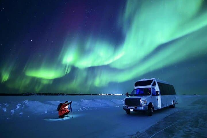 Yellowknife 5-Day Aurora Package: Lodge Viewing & Aurora Hunting Guide photo 2