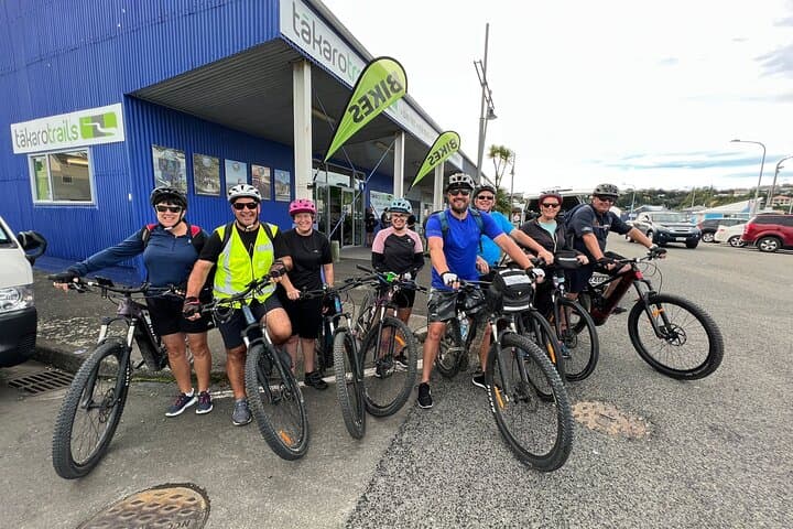 Hawke's Bay E‑Bike Winery Loop: 20km Self‑Guided Cape Winery Cycle photo 4
