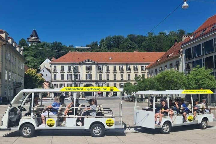Electric Graz City Bus Tour — 40–45 Minute Audio-Guided Sightseeing photo 4
