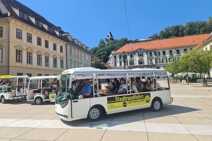 Electric Graz City Bus Tour — 40–45 Minute Audio-Guided Sightseeing photo 2