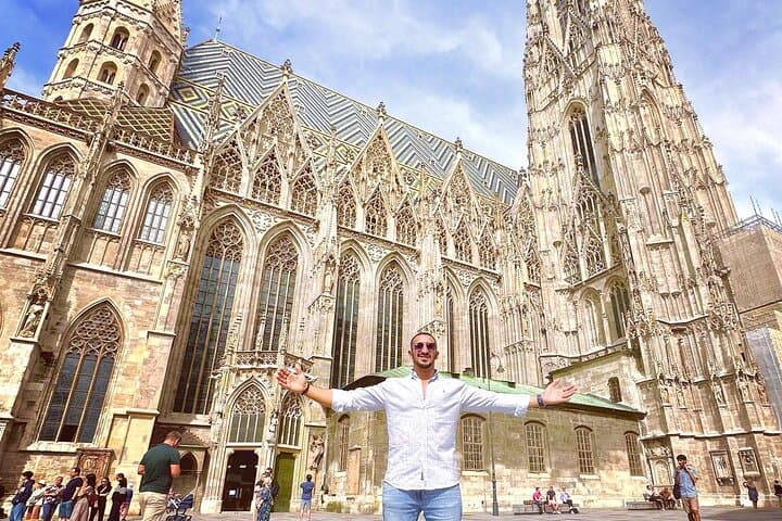 Prague to Vienna Private Day Tour: Schönbrunn, Hofburg & St. Stephen's in One Day photo 1