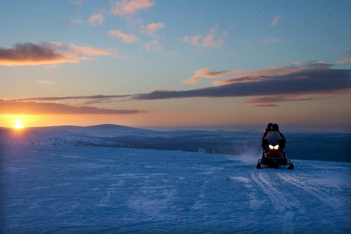 Northern Lights Snowmobile Tour in Rovaniemi: Arctic Night Ride & Campfire photo 2