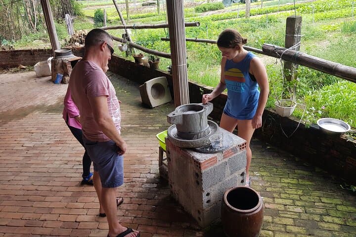 Hoi An Countryside Bicycle & Cooking Class — Tra Que Village Experience photo 2