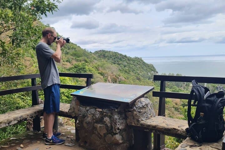 Hua Hin to Khao Sam Roi Yot: Phraya Nakhon Cave & Laem Sa La Beach Guided Day Trip photo 5